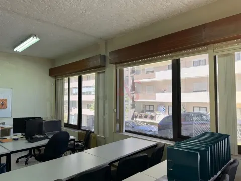 Loja em Fermentões, Guimarães – excelente oportunidade de investimento