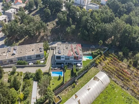 Moradia T3 em Mascotelos, Guimarães