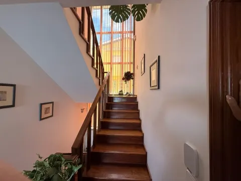A Casa das Hortênsias | Moradia T4 com Jardim, Cozinha Regional e Excelente Exposição Solar 