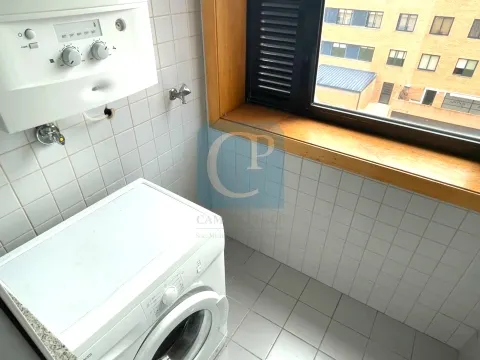 Apartamento T1+1 com varanda em Matosinhos Sul