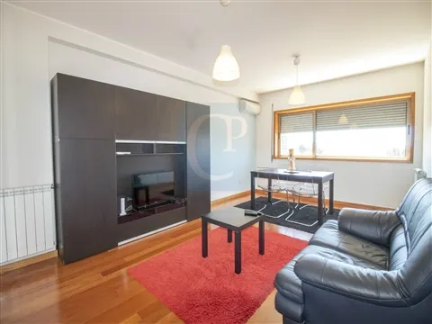 Apartamento T1 junto ao Hospital de S. João