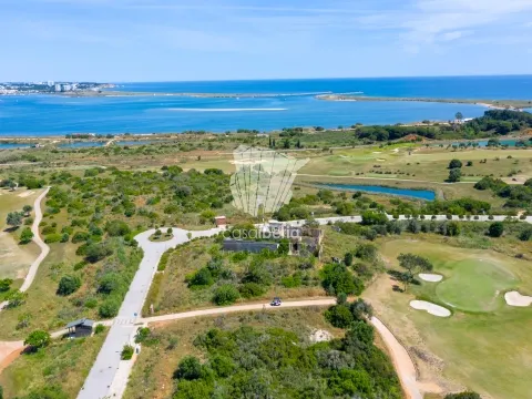 Synopsis - Lagos - Algarve