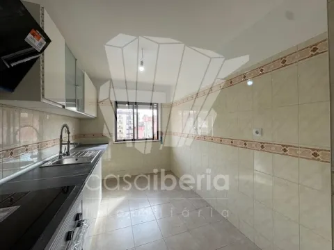 2 Bedrooms - Apartment - Mem Martins - Sintra