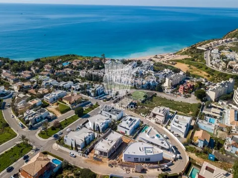 3 Bedrooms - Villa - Porto de Mós