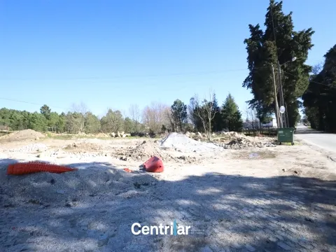 Terreno para construção de Pavilhão com 1.35 ha  junto à estrada nacional