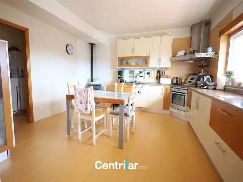 Apartamento T1+2 à Venda em Mangualde – Excelente Localização Próxima do Centro