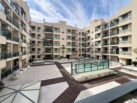 3-Bedroom Apartment with Parking