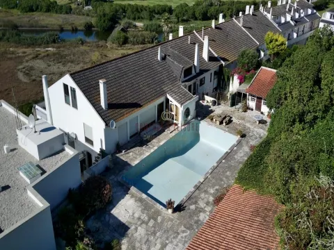 &#1058;&#1088;&#1080;&#1087;&#1083;&#1077;&#1082;&#1089;-&#1087;&#1077;&#1085;&#1090;&#1093;&#1072;&#1091;&#1089; &#1089; 7 &#1089;&#1087;&#1072;&#1083;&#1100;&#1085;&#1103;&#1084;&#1080; &#1080; &#1073;&#1072;&#1089;&#1089;&#1077;&#1081;&#1085;&#1086;&#1084; &#1085;&#1072; &#1087;&#1083;&#1103;&#1078;&#1077; &#1055;&#1086;&#1088;&#1090;&#1086; &#1053;&#1086;&#1074;&#1086;, &#1058;&#1086;&#1088;&#1088;&#1077;&#1096; &#1042;&#1077;&#1076;&#1088;&#1072;&#1089;