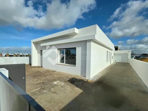 Moradia Isolada T3 com piscina - Azeitão