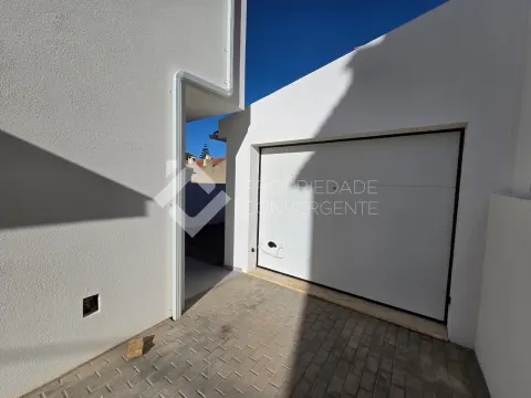 Moradia T3 Triplex - Quinta do Conde