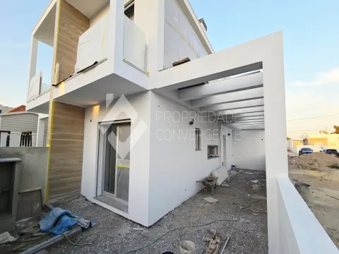 Maison T3 - Fernão Ferro, Pinhal do General