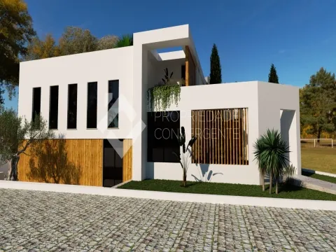 Moradia Isolada T4 com piscina - Azeitão