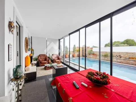 Detached Luxury 4 bedroom villa - Azeitão