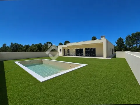Moradia de Luxo T4 com piscina - Azeitão