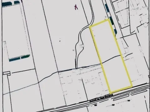 Terreno Urbano com 7000m2 à venda no Montijo