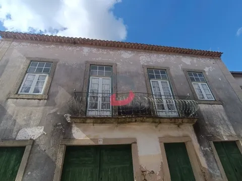 vivienda para Restaurar 8 habitaciones