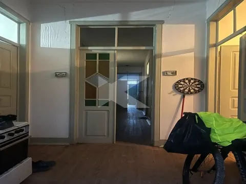 Moradia T7 em Coimbra para restaurar