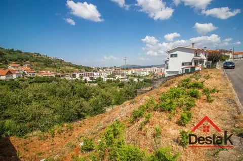 Lote de terreno para venda em Lamego