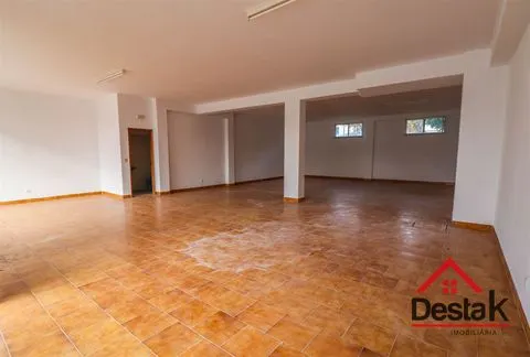 Loja com Potencial de Investimento e Transformação em Habitação