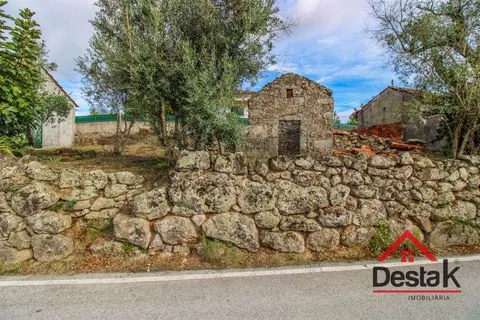 Terreno para construir moradia no Carragoso