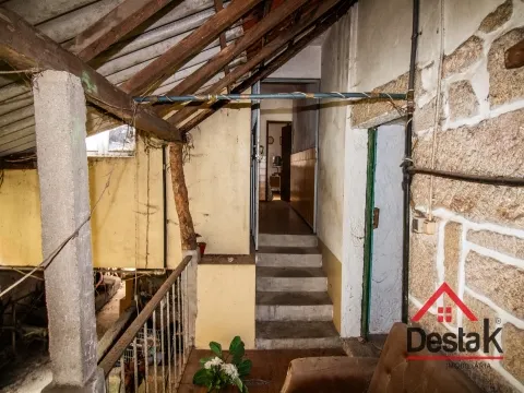 Imponente moradia em Pedra para venda, Fornelo, Oliveira De Frades