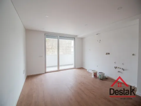 New and modern 1-bedroom apartment with balcony