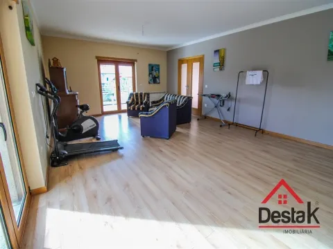 Moradia Isolada V5 a 10 minutos de Viseu