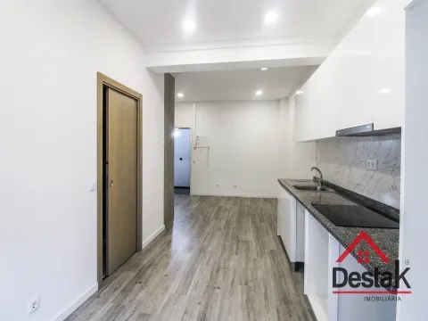 Apartamento T0 para arrendar no centro de São Pedro do Sul