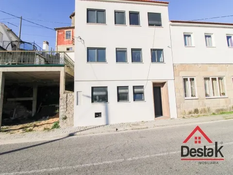 Apartamento T2 Duplex para venda em São Pedro Do Sul com vista Rio!