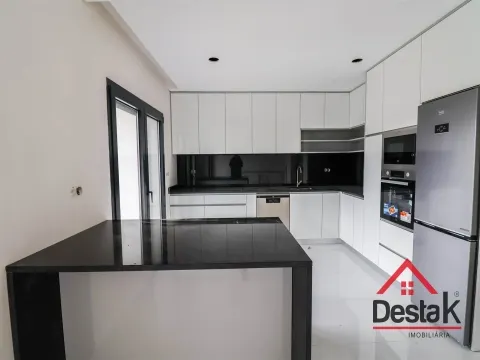 Maison dans village 3 Chambre(s)