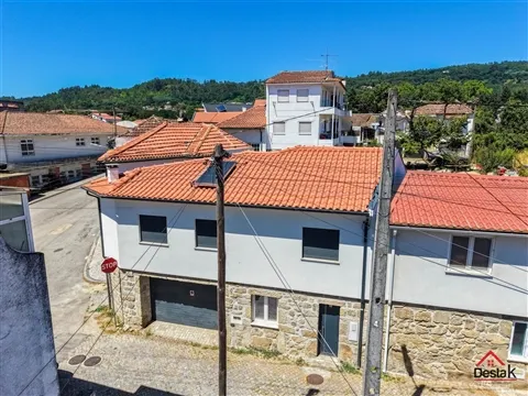 Moradia V2 no para venda em São Pedro do Sul