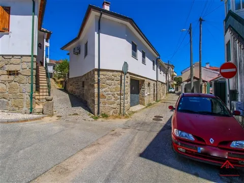 Moradia V2 no para venda em São Pedro do Sul
