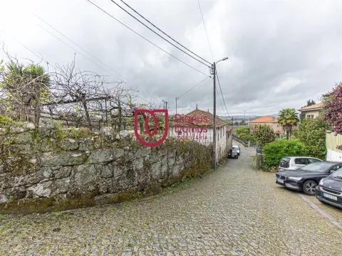 Moradia para Restaurar T4