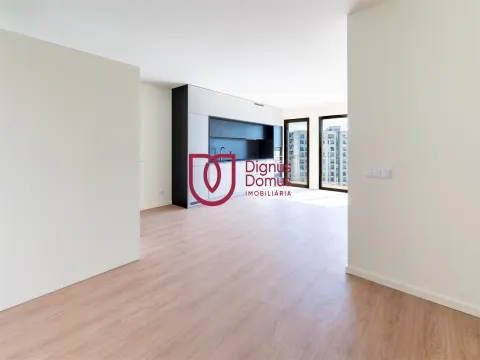 Arrendamento T3  Zona nobre do Porto – Excelente Vistas!