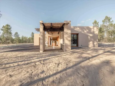 Luxuosa Moradia T4 inserida no empreendimento Melides Villas