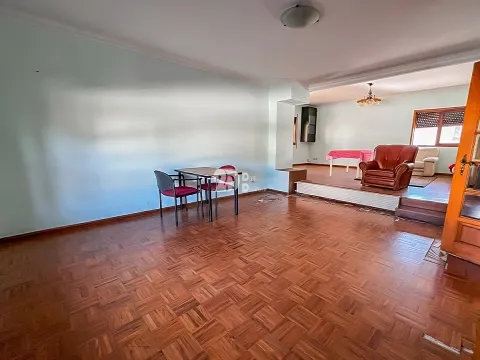 Moradia T6 - Lamaçães