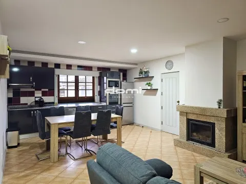 &#127969; Fantástica Moradia T2 para Arrendar em Bordonhos!