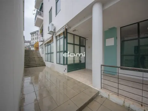 🍽️ Oportunidade Única no Coração de São Pedro do Sul 🍽️