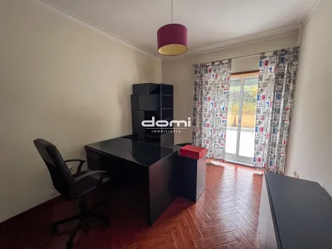 Apartamento T3 com Terraço localizado no centro da Cidade de São Pedro do Sul