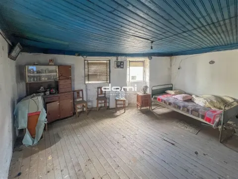 🏡🌿Moradia em Pedra com Potencial em Galifonge 