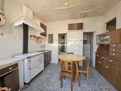 🏡 Quinta de Charme em Vila Maior – 12.300 m² de Natureza, Tradição e Potencial Turístico