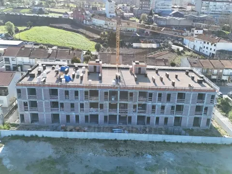 Apartamento T1 com Terraço, Jardim e Garagem &#124; Polo Universitário – Porto