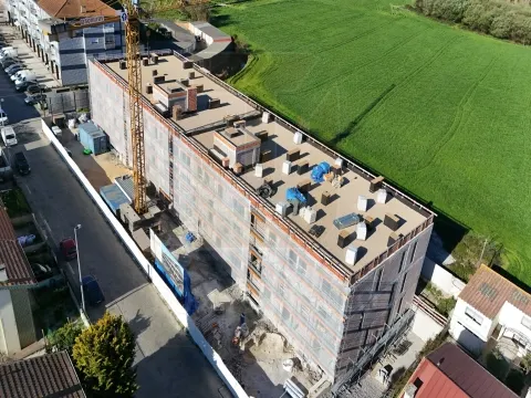 Apartamento T1 com Varanda e Lugar de Estacionamento &#124; Polo Universitário – Porto