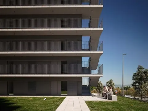 Apartamento T2 com Lugar de Estacionamento e Terraço de 49 m² | Vila Nova de Gaia