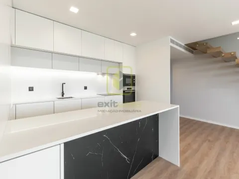 Apartamento T4 Duplex