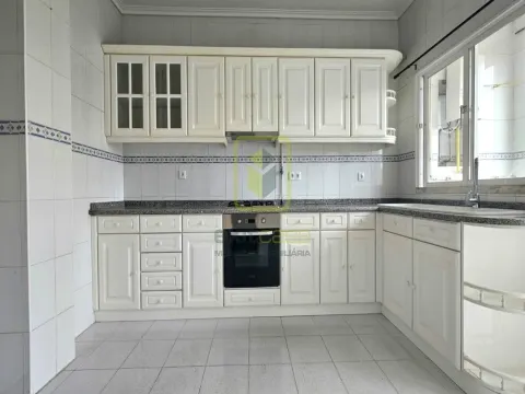 Apartamento T2 para Arrendamento