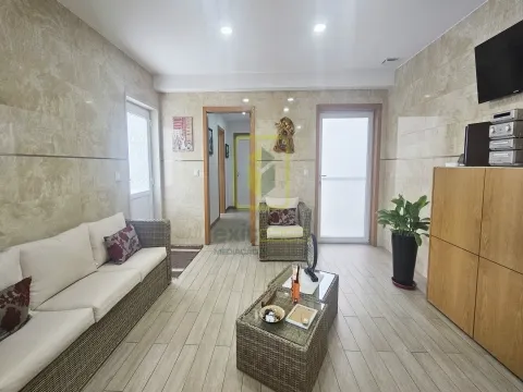 Moradia de Luxo Térrea a 5 Minutos da Praia da Barra