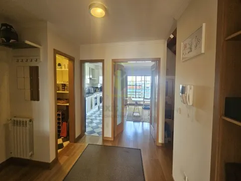 Apartamento T2 em Condomínio Fechado 