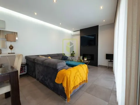 Apartamento T3 com Vista Mar