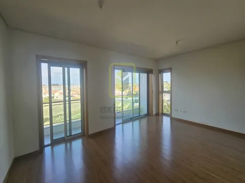 Apartamento T3 Duplex para Arrendamento